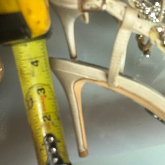 WOMENS CRYSTALS AND PEARLS VAMP T-STRAP SATIN HEELS IN SIZE 8.5 - Picture 9 of 10